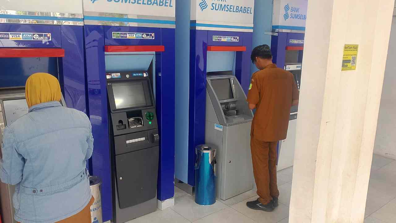 Senyum Lebar ASN Muba: Gaji Ke-13 Cair Tepat Waktu, Bantu Penuhi Kebutuhan Sekolah dan Kontrakan