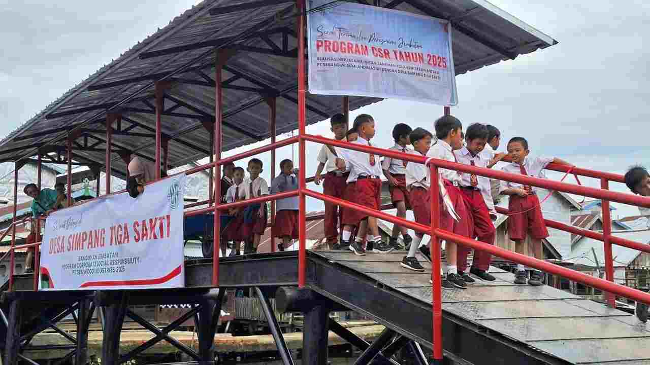 Sinergi Membangun Negeri, PT SBA Wood Industries Perkuat Infrastruktur dan Ekonomi Desa di OKI Lewat Pembangunan Jembatan Strategis