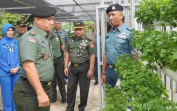 Tim Staf Ahli Panglima TNI Tinjau Lahan Ketahanan Pangan di Markas TNI AL, Apresiasi Komitmen Lanal Hadapi Tantangan Nasional