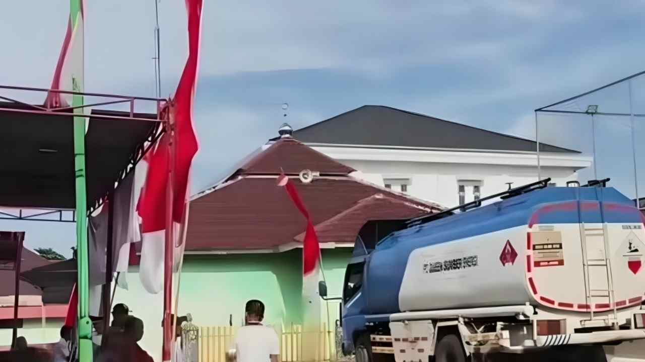Warga Muratara Cegat Truk BBM Diduga Penyuplai Tambang Emas Ilegal: Ledakan Kegeraman Masyarakat di Tengah Sorotan Lemahnya Penegakan Hukum