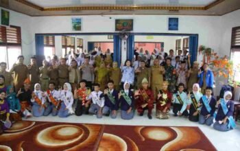 Benteng Nasionalisme dan Literasi Digital: dr. Ratu Tenny Leriva Resmikan Kelas Digital dan Sosialisasikan 4 Pilar MPR di SMAN 1 SP Padang