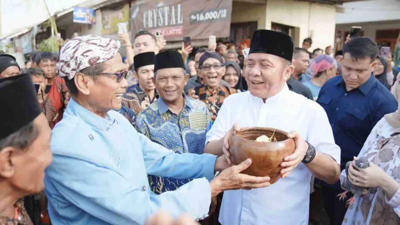 Gubernur Herman Deru Apresiasi Warga Air Batu Lestarikan Tradisi Ruwat Desa dan Sedekah Bumi