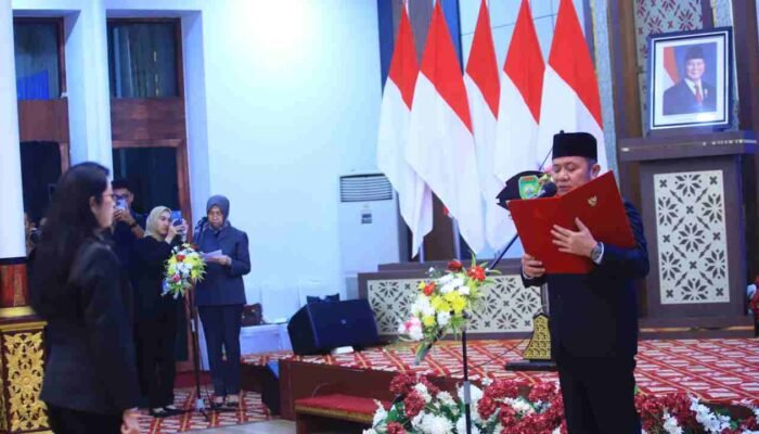 Gubernur Herman Deru Kukuhkan Kepala BKN Palembang, Soroti Kekurangan SDM Daerah Pemekaran dan Alokasi PPPK