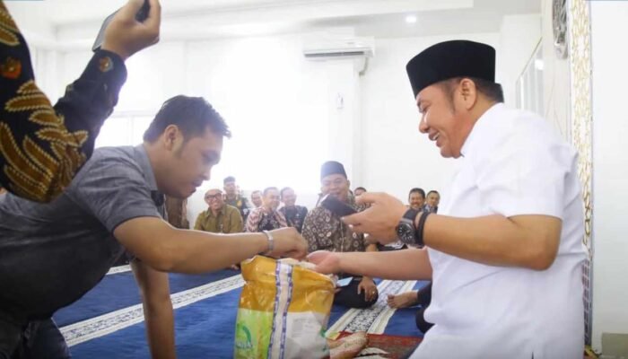 Gubernur Herman Deru Pastikan Pembagian Beras Premium untuk ASN dan Honorer Sumsel Merata, Bantu Petani Lokal