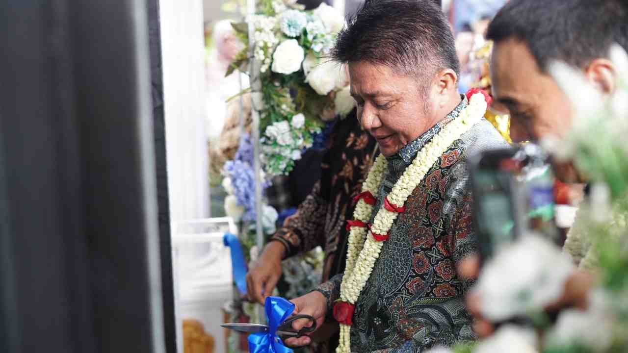 Gubernur Herman Deru Resmikan Kantor Desa Kerta Mukti OKI: Inspirasi Swadaya untuk Pelayanan Prima