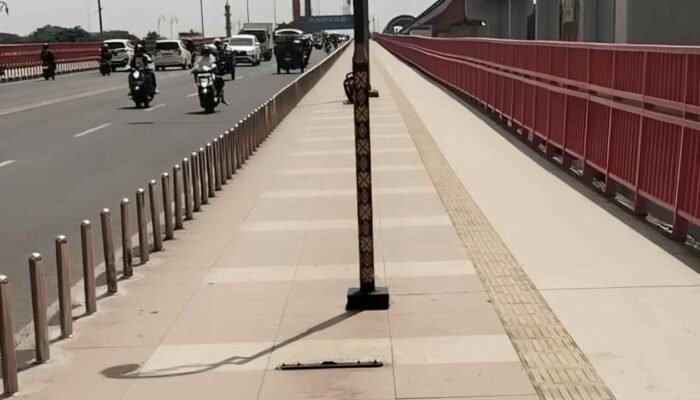 Kursi Wisatawan di Jembatan Ampera Raib Digasak Maling, Warga Desak Pemasangan CCTV