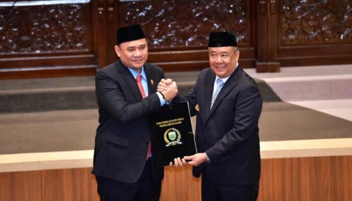 Paripurna DPRD Sumsel: Wagub Cik Ujang Jawab Fraksi, Tegaskan Komitmen pada Perempuan & Anak, Riset, dan Infrastruktur RPJMD 2025–2029