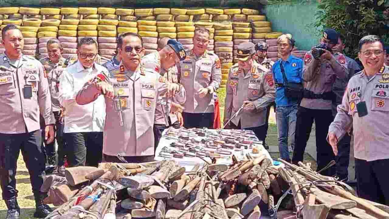 Polda Sumsel Musnahkan 614 Senpi Ilegal, Tegaskan Komitmen Berantas Peredaran Senjata Api