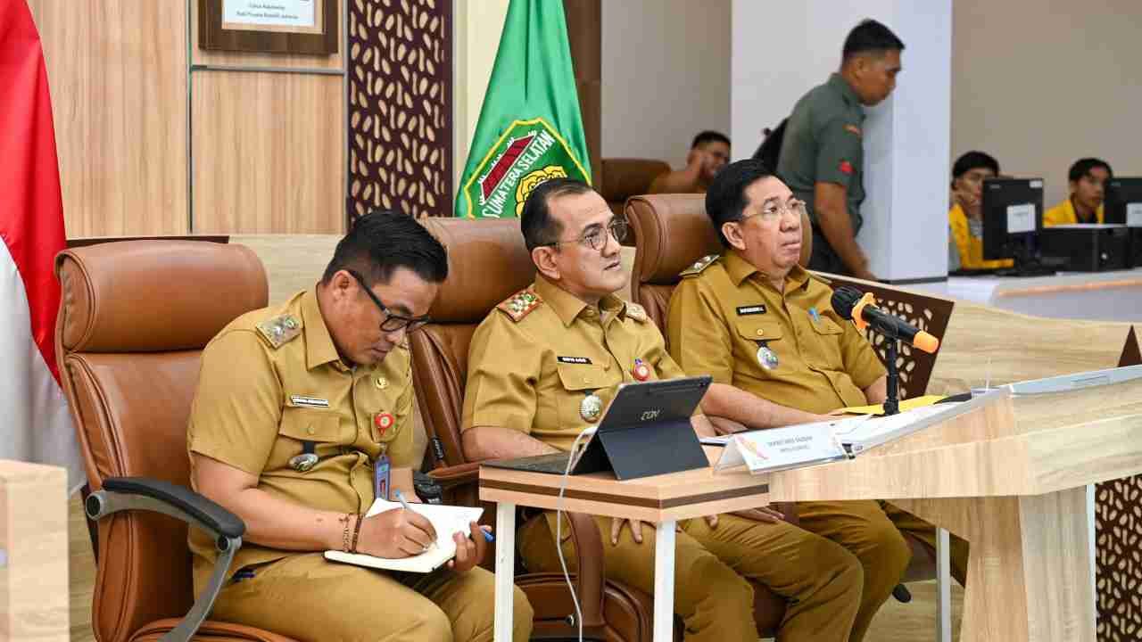 Sekda Sumsel Ikuti Rakor Pengendalian Inflasi dan Evaluasi Program 3 Juta Rumah.