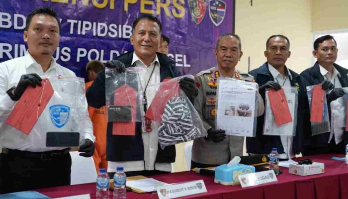 Siber Polda Sumsel Ringkus Bapak dan Anak Jaringan Penyebar Konten Porno Berbayar, Raup Untung Rp70 Juta
