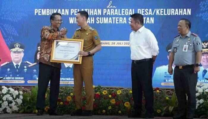 Terobosan Keadilan! OKI Raih Penghargaan Kemenkum RI: Seluruh Desa Kini Punya Pos Bantuan Hukum Gratis, Tak Ada Lagi Warga Termarjinalkan!