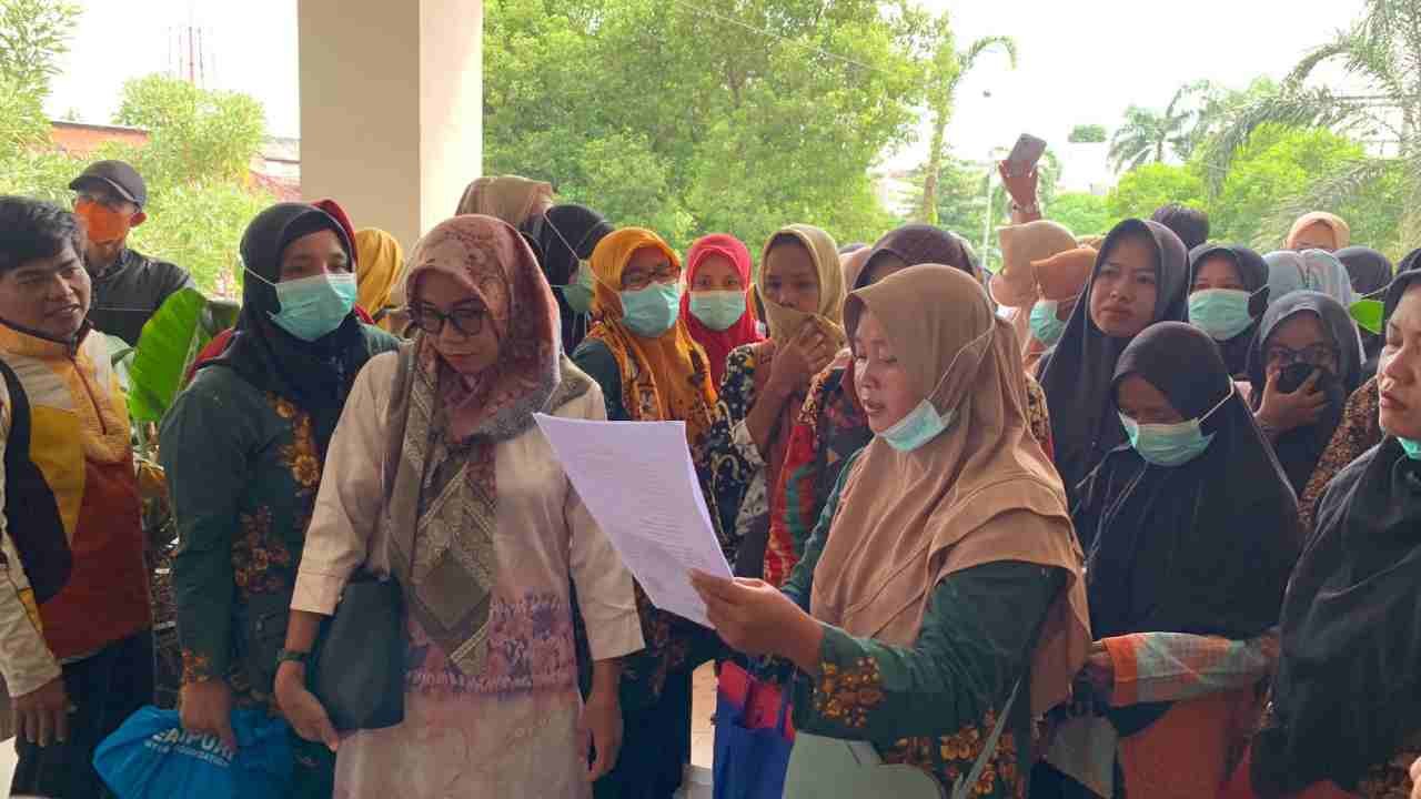 Tidak Lulus PPPK, Ratusan Honorer Prabumulih Datangi DPRD Menuntut Keadilan