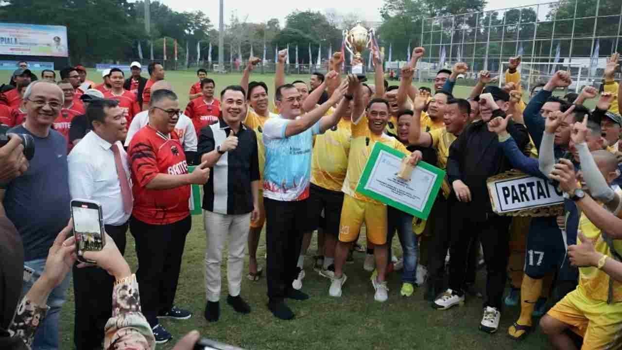 Turnamen Sepak Bola Antar Partai Politik Sumsel Rampung, Golkar Sabet Juara Pertama Piala Gubernur 2025