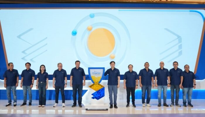 Sesi peluncuran tema “Innovation in Motion” oleh Astra Financial untuk GIIAS 2025 dipimpin oleh Vice President Director Astra (In-Charge Astra Financial), Rudy (tengah), bersama sembilan pimpinan unit bisnis astra financial, Rabu (16/7) di Jakarta.