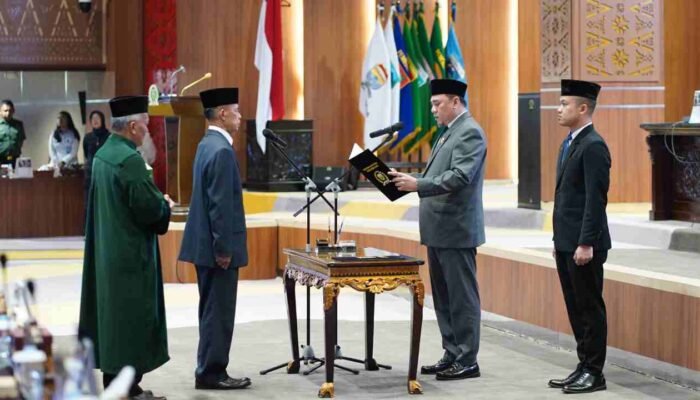 Ganjar Iman Resmi Dilantik, DPRD Sumsel Sambut Anggota Baru Pengganti Samsul Bahri