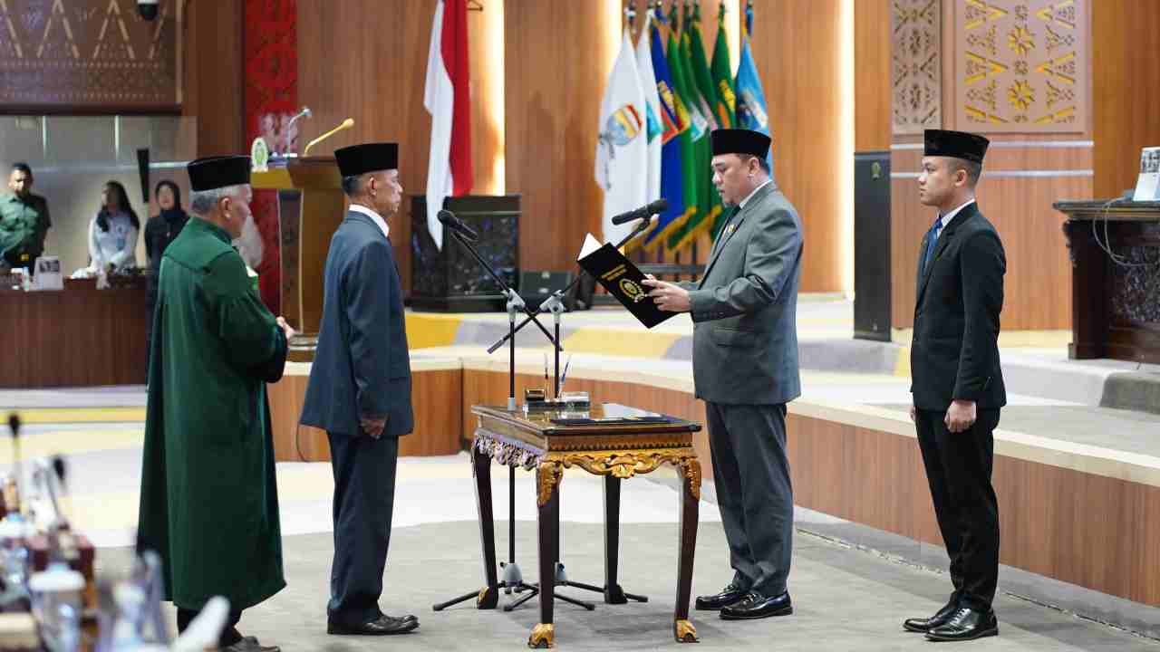 Ganjar Iman Resmi Dilantik, DPRD Sumsel Sambut Anggota Baru Pengganti Samsul Bahri