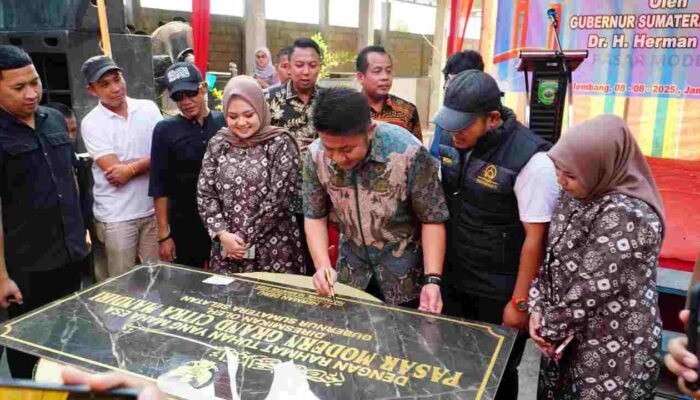 Geliat Ekonomi Gandus, Herman Deru Resmikan Pasar Modern Grand Citra Mandiri