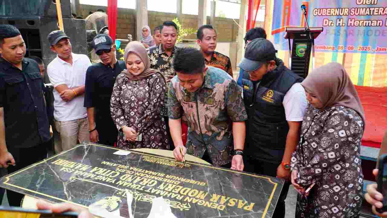 Geliat Ekonomi Gandus, Herman Deru Resmikan Pasar Modern Grand Citra Mandiri