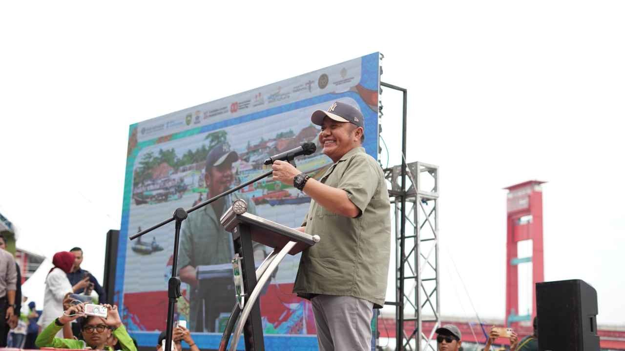 Gubernur Herman Deru Lepas Final Festival Perahu Bidar, Ajak Warga Lestarikan Budaya Sungai Musi