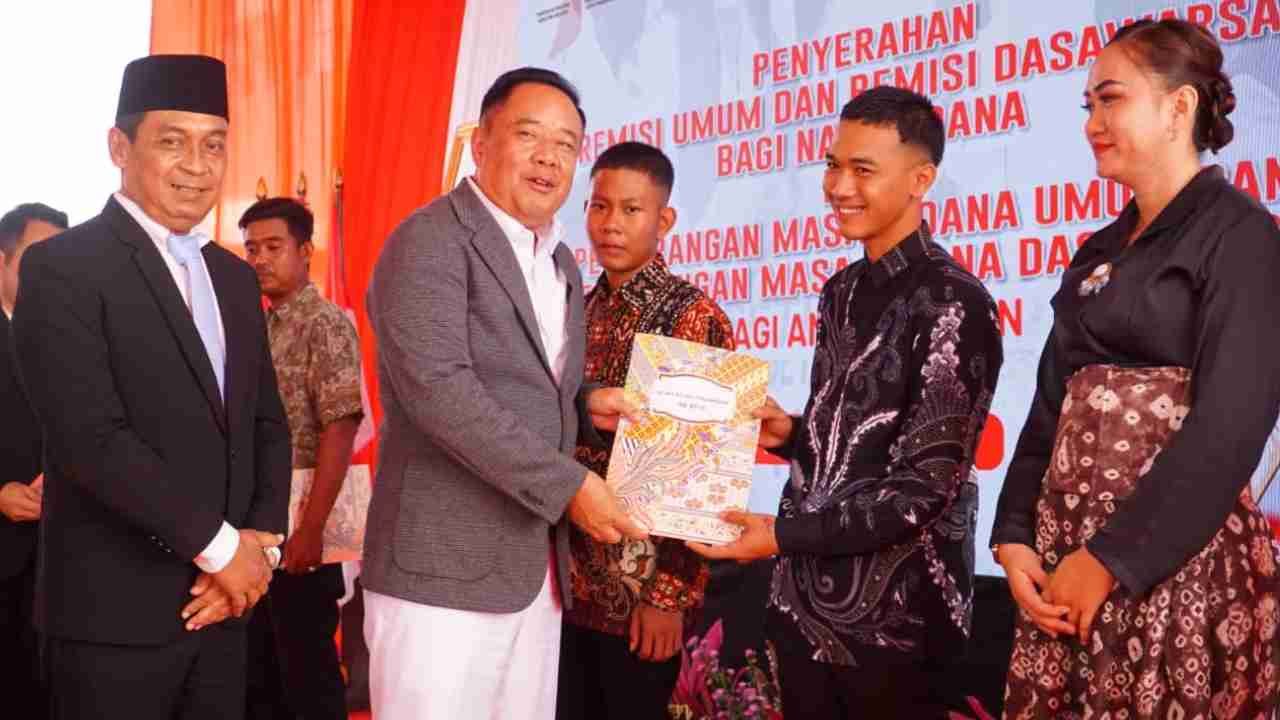 HUT RI ke-80, Ribuan Warga Binaan di Sumsel Dapat Remisi, Wagub Cik Ujang Serahkan SK Simbolis