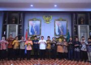 Herman Deru Dukung Kades dan Lurah Peserta Peace Maker Award