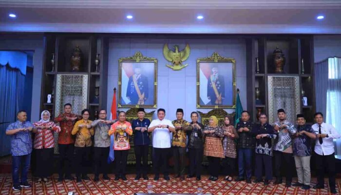 Herman Deru Dukung Kades dan Lurah Peserta Peace Maker Award
