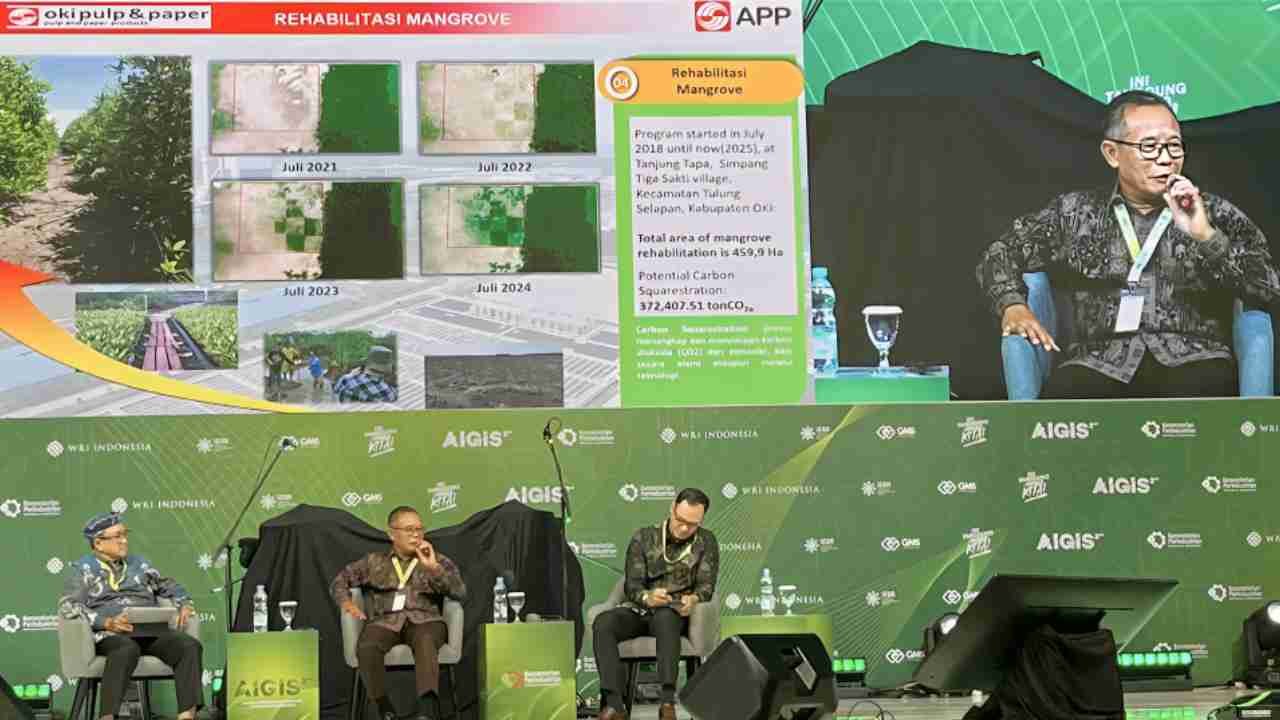 Inisiatif Hijau PT OKI Pulp & Paper: Kontribusi Nyata pada Dekarbonisasi Nasional di AIGIS 2025