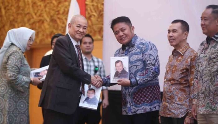 Peluncuran Buku ‘Jejak Penjual Kopi’, Gubernur Herman Deru Dorong Penguatan Literasi dan Sejarah Lokal Sumsel