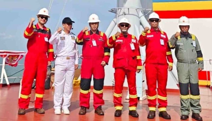 Peringatan HUT ke-80 RI, SKK Migas Kibarkan Merah Putih di Tengah Lautan Jambi