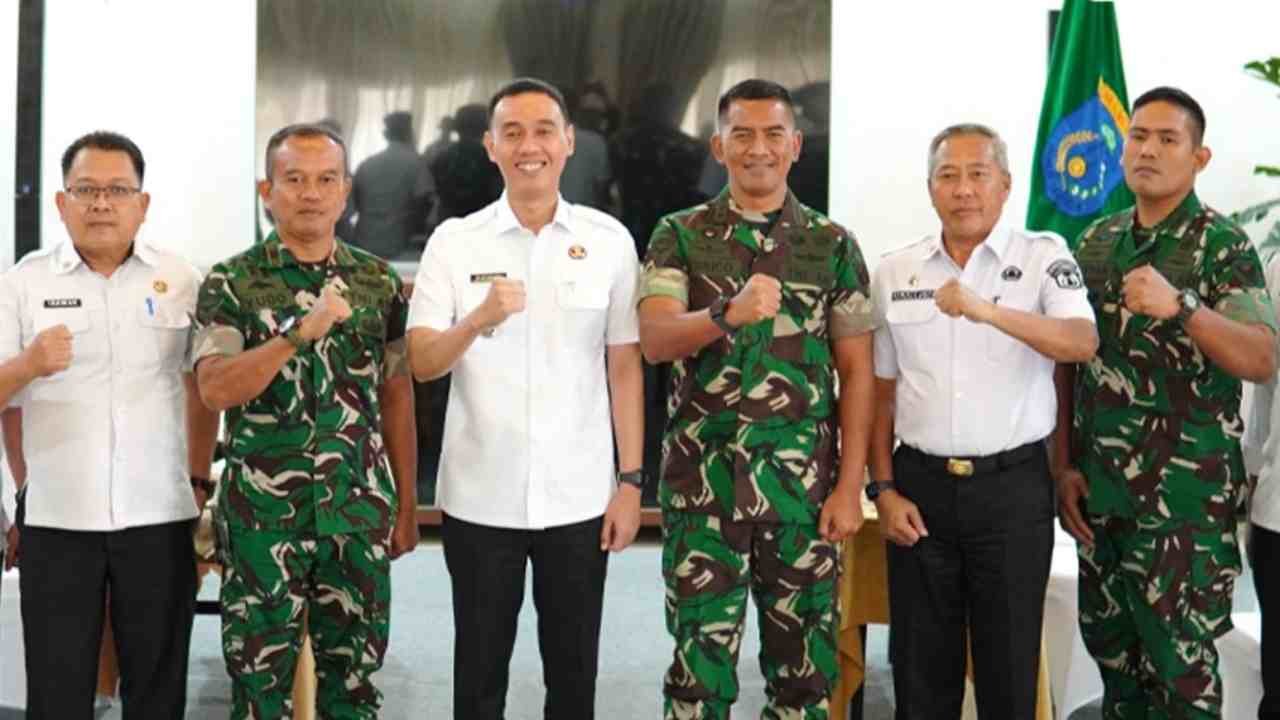 Perkuat Sinergi Hadapi Tantangan Daerah, Bupati OKI Terima Kunjungan Danbrigif 8/GC