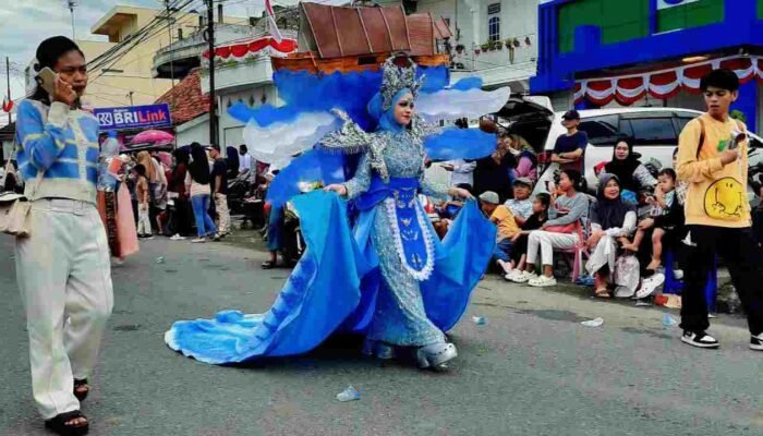Pesta Karnaval Kemerdekaan di Kayuagung Berakhir Ironi, Jalanan Dipenuhi Tumpukan Sampah