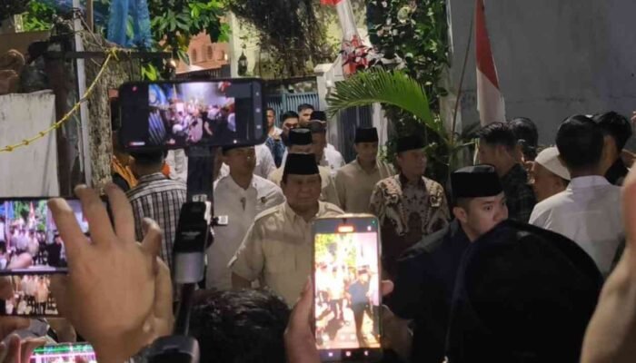 Presiden Prabowo Datangi Rumah Duka Driver Ojol, Perintahkan Kasus Diusut Tuntas dan Transparan