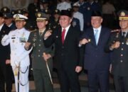 Renungan Suci di Malam Kemerdekaan, Gubernur Herman Deru dan Wagub Cik Ujang Pimpin Penghormatan di TMP Palembang