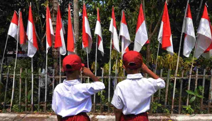 Semarak HUT ke-80 RI Dimulai: Bendera Merah Putih Wajib Berkibar Serentak Sepanjang Agustus 2025