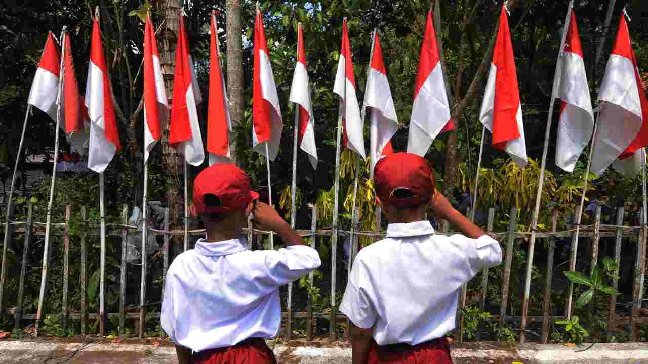 Semarak HUT ke-80 RI Dimulai: Bendera Merah Putih Wajib Berkibar Serentak Sepanjang Agustus 2025