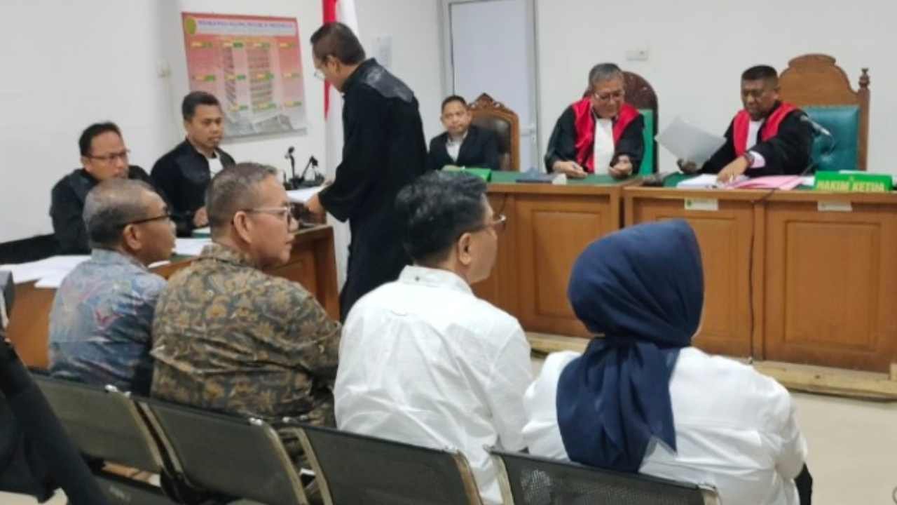 Skandal Suap APBD OKU, Empat Pejabat Didakwa Terima Fee Ketuk Palu Rp 3,7 Miliar