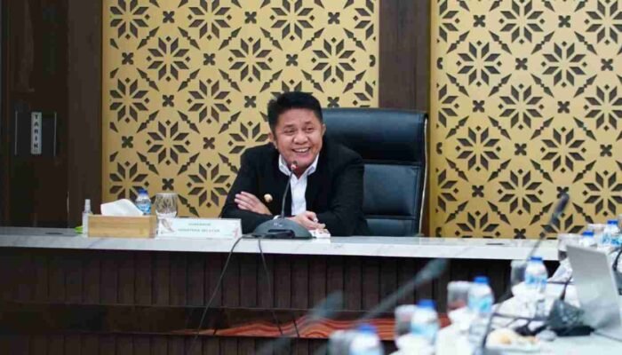 Tanggapi Keluhan Warga, Gubernur Herman Deru Minta PT Servo Lintas Raya Responsif