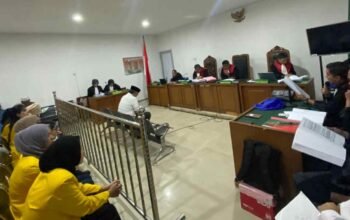 Tangis Pecah di Sidang Korupsi Tol Betung-Tempino, Dua Terdakwa Mohon Bebas
