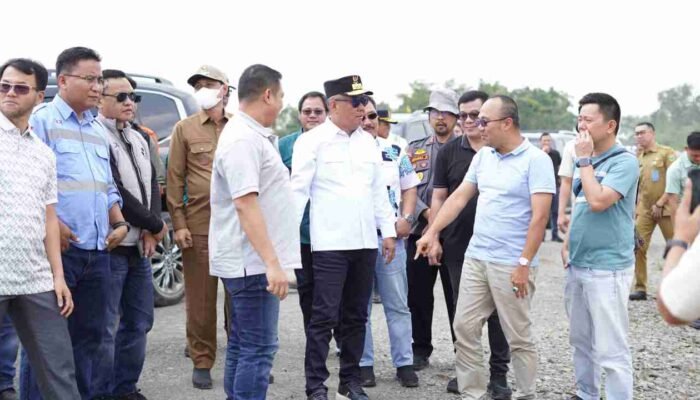 Wagub Cik Ujang Tinjau Jalan Khusus Batubara, Tegaskan Larangan Truk Melintas di Jalan Negara