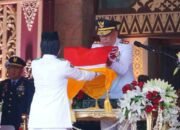 Wakil Gubernur Sumsel Pimpin Upacara Penurunan Bendera, Momentum Penutup HUT RI ke-80
