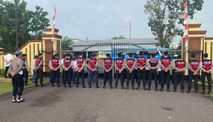 Antisipasi Gangguan, Polres OKI Gelar Simulasi Sispam Mako Pasca-Aksi Damai Ratusan Massa