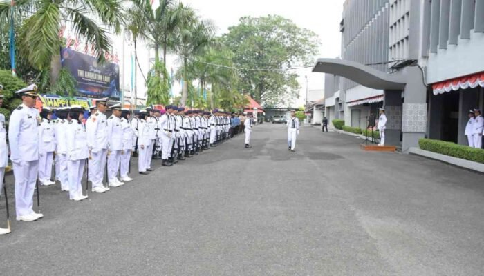 HUT ke-80 TNI AL, Lanal Palembang Tegaskan Peran Ganda: Jaga Kedaulatan, Dorong Kesejahteraan Rakyat