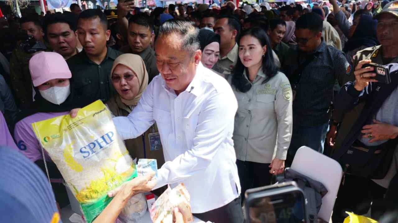 Hadapi Kenaikan Harga, Pemprov Sumsel Gelar Operasi Pasar Murah di Terminal Sako