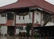 Hujan Badai Terjang Palembang, Kantor Bapenda Sumsel Rusak Parah