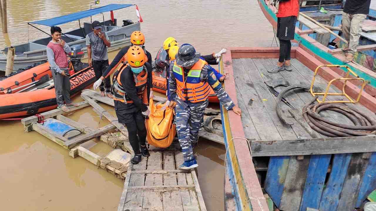 Jejak Maut di Sungai Dawas, Jasad Operator Ekskavator Ditemukan Tersangkut Akar Setelah Dua Hari Pencarian