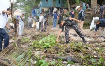 Lanal Palembang Pimpin Aksi Bersih Pesisir Musi, Wujudkan Sinergi Tiga Pilar