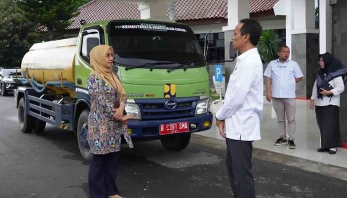 Dari Bantuan ke Harapan, Mobil Tangki untuk Air Bersih OKI, Langkah Nyata Atasi Kekeringan