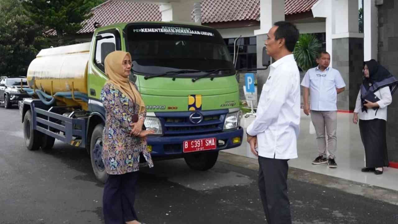 Dari Bantuan ke Harapan, Mobil Tangki untuk Air Bersih OKI, Langkah Nyata Atasi Kekeringan