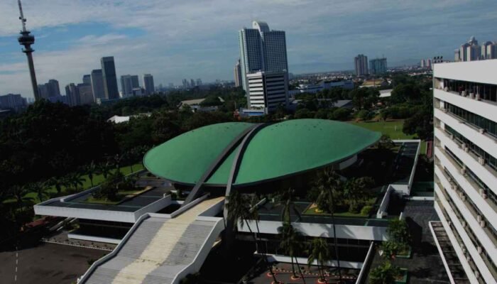 Potret Pendidikan Anggota DPR RI 2024, 10 Persen Lulusan SMA dan Sepertiga Tak Transparan