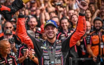 Sempurna di Kandang: Bezzecchi Rebut Sprint Race Misano, Marc Marquez Terjatuh Saat Memimpin
